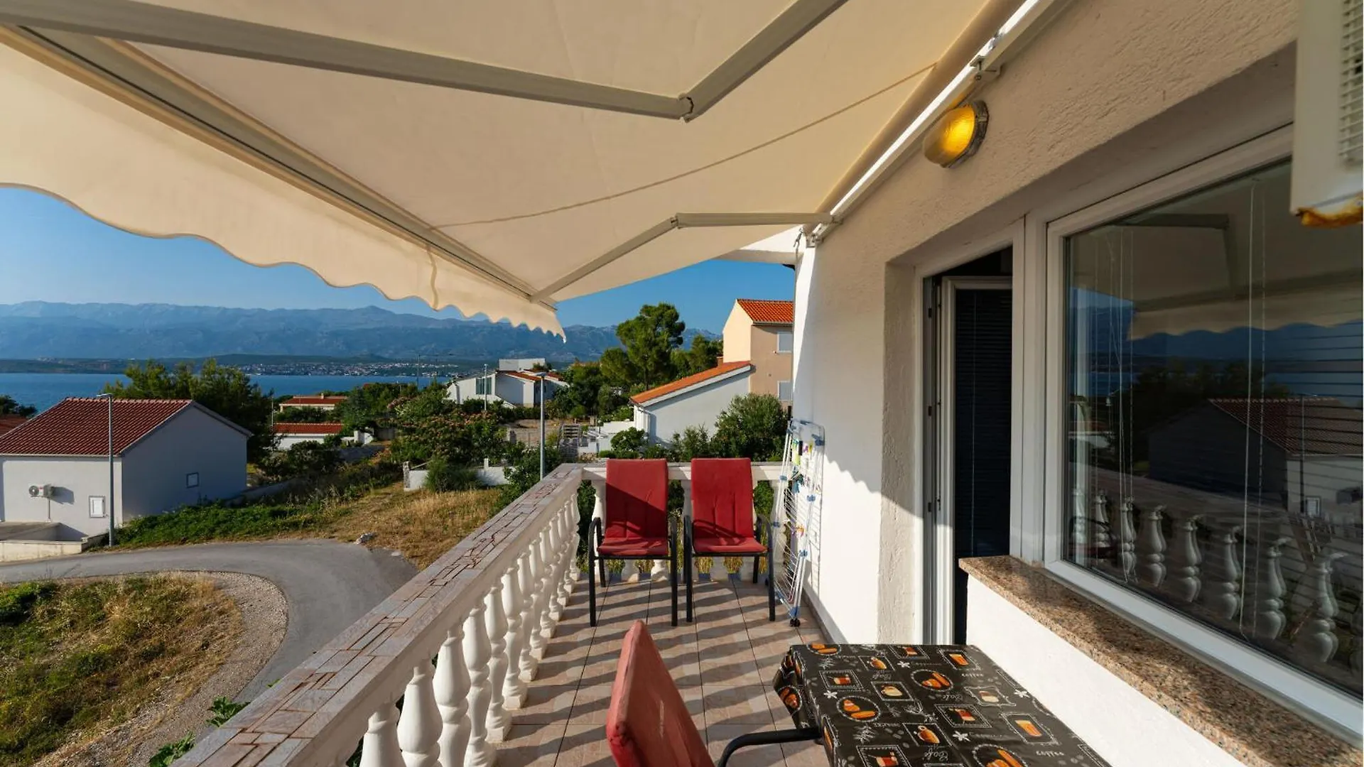 Awesome Apartment In Novigrad With Kitchen