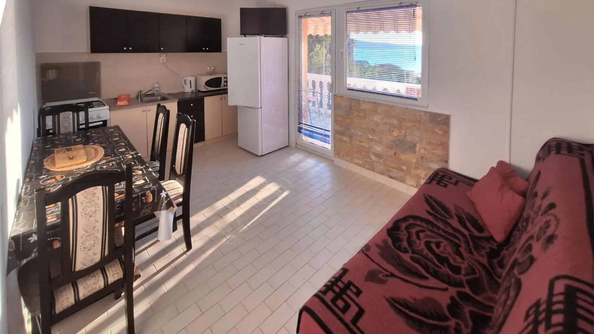 Awesome Apartment In Novigrad With Kitchen  Novigrad (Dalmatia)