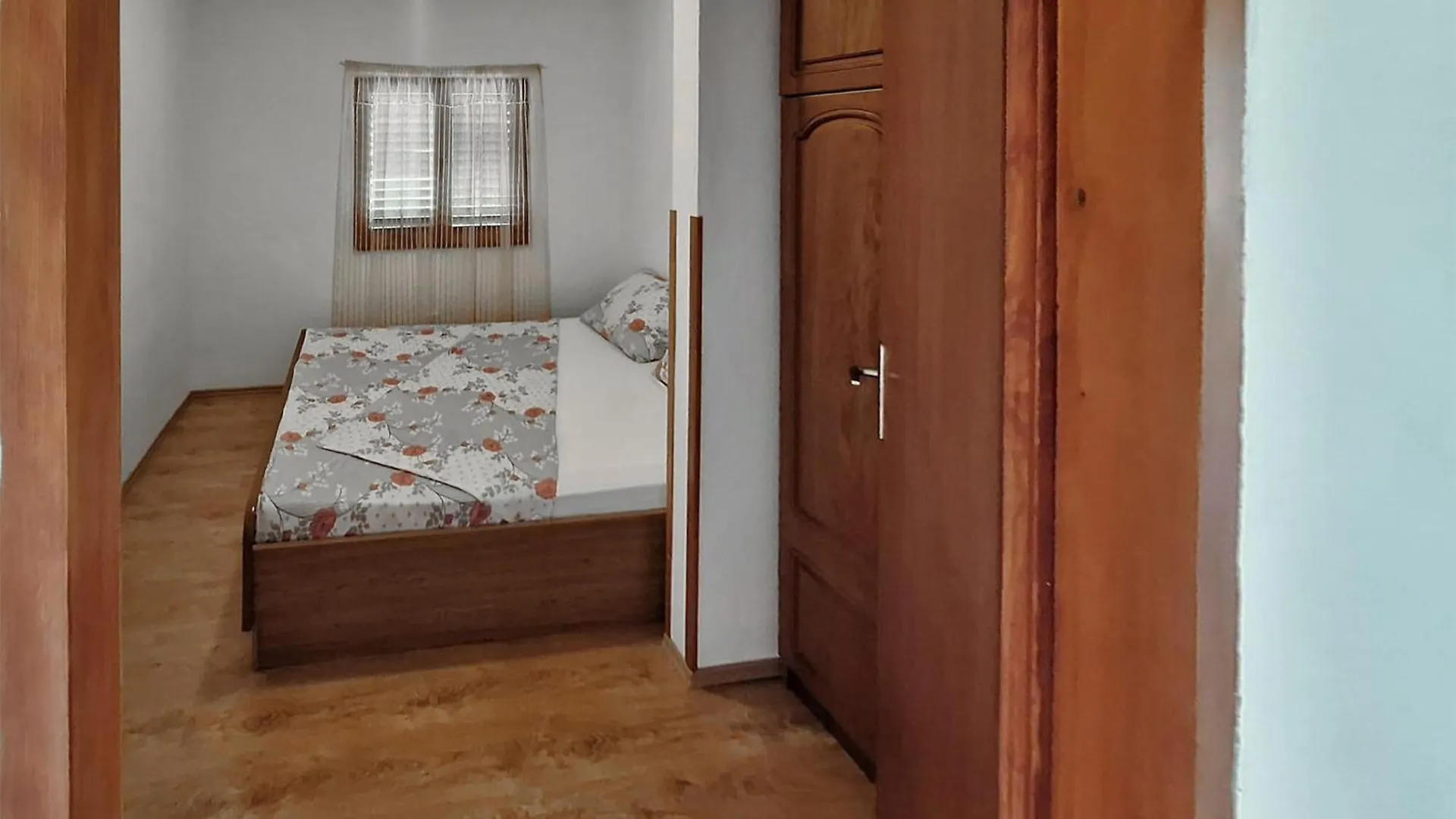 Awesome Apartment In Novigrad With Kitchen Kroatien