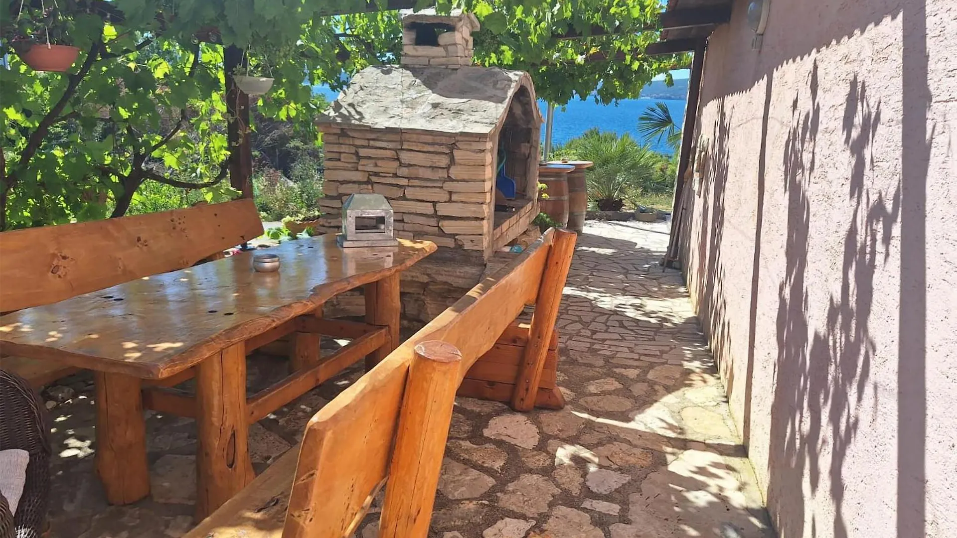 Awesome Apartment In Novigrad With Kitchen